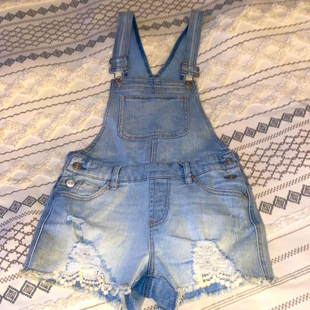Ladies No Boundaries Overall Shorts w/Lace Trim